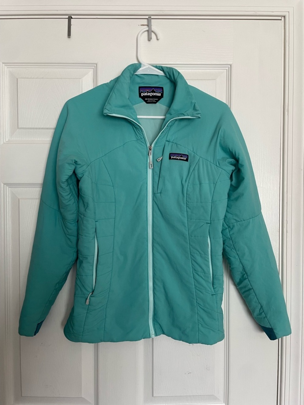 Patagonia Women's XS Teal Lightweight Nano-Air Light Hybrid Puffer Jacket